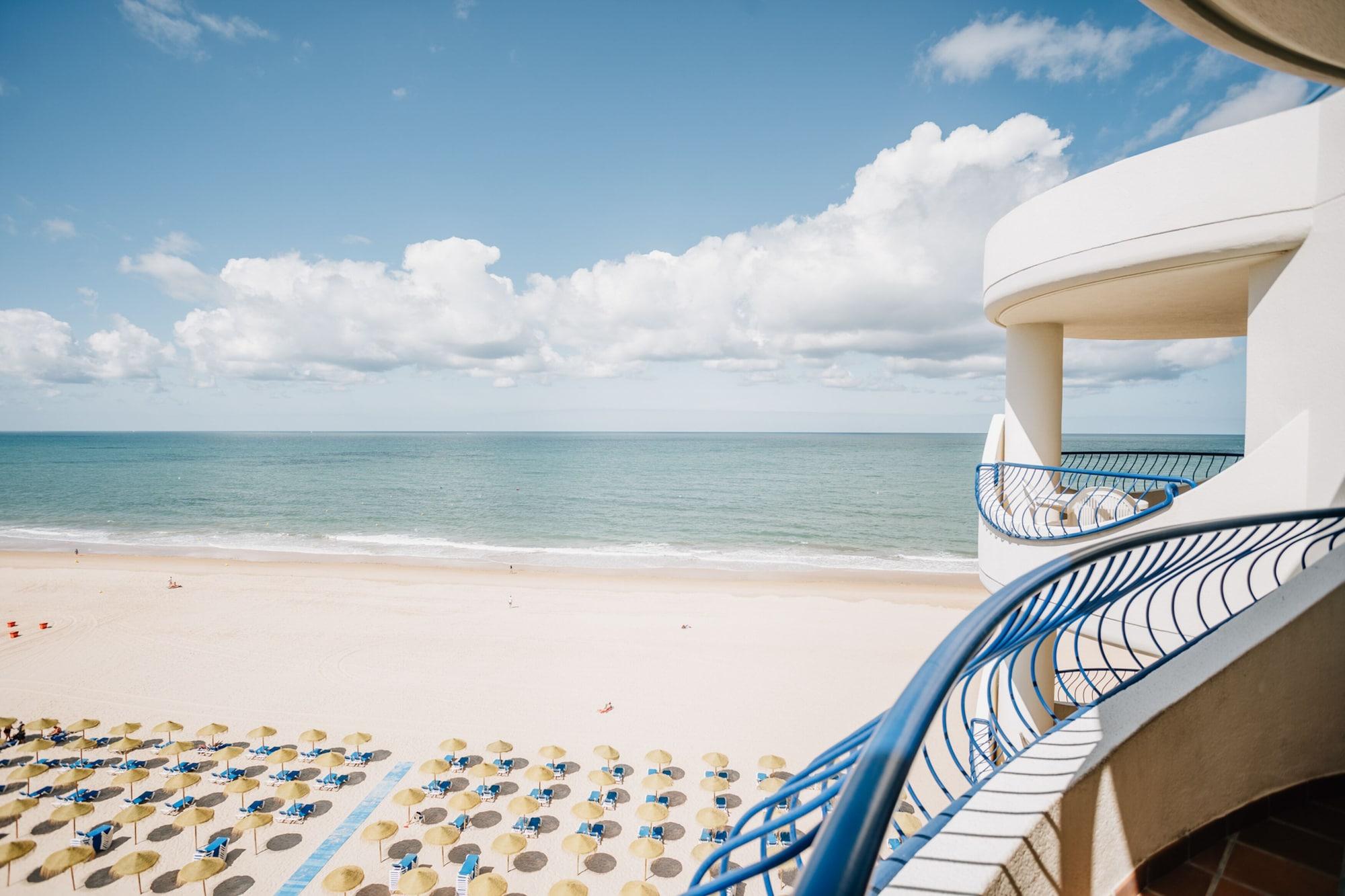 Hotel Playa Victoria Cadiz Exterior photo
