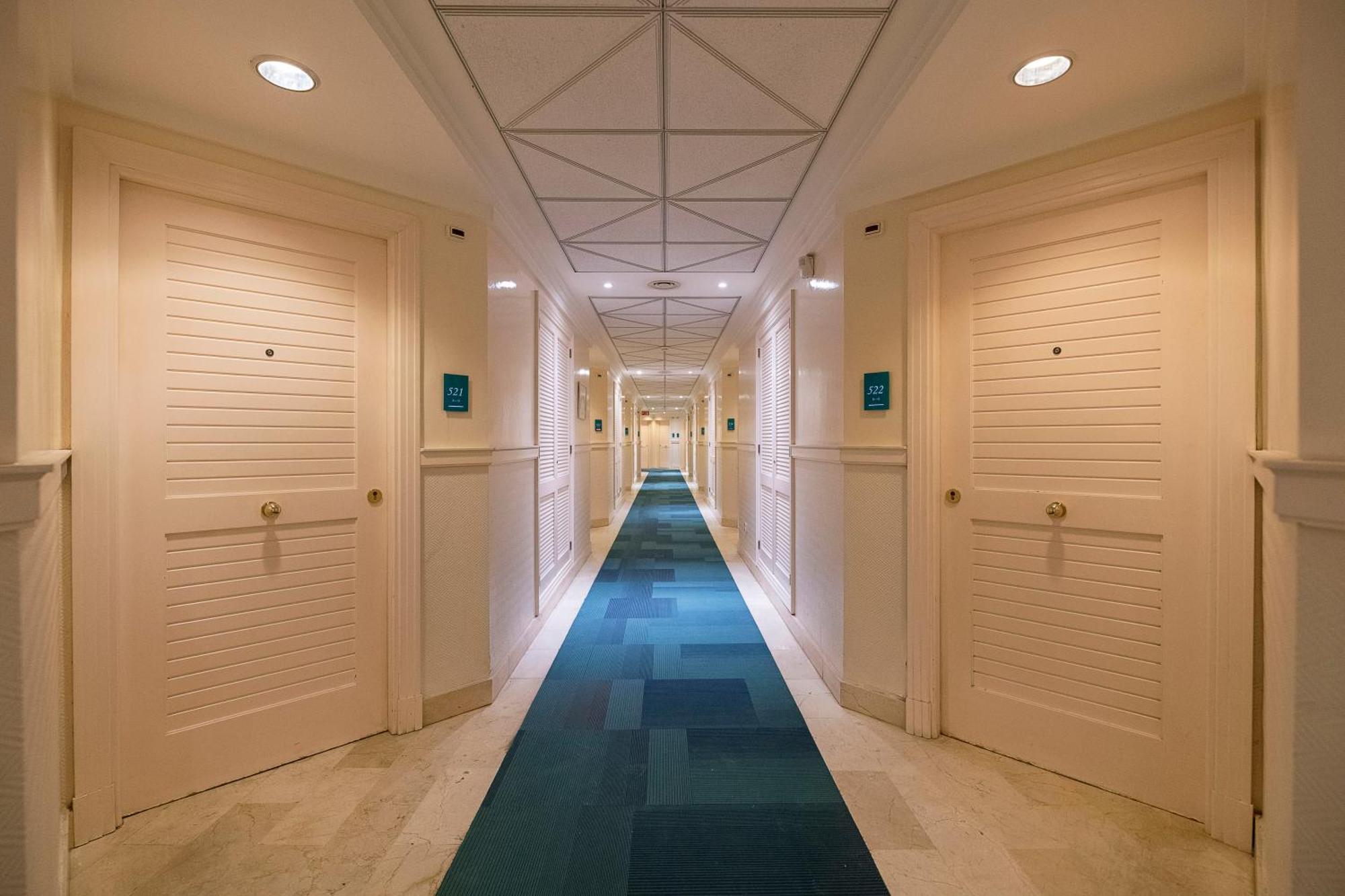 Hotel Playa Victoria Cadiz Exterior photo